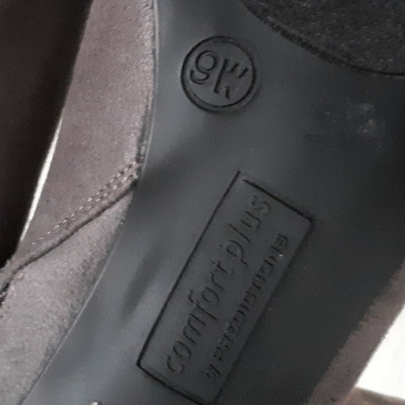 Comfort Plus Predictions Heeled Booties - Picture 10 of 12